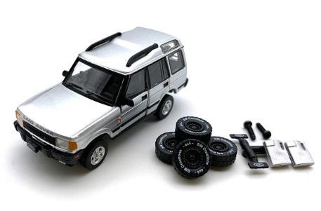 BM Creations 1/64 Land Rover Discovery 1 1998 Silver image