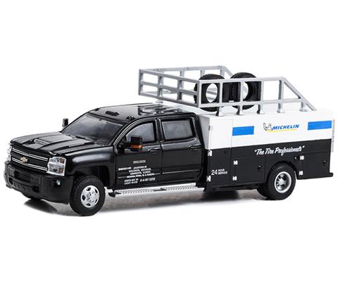 Greenlight 1/64 Chevrolet Silverado 3500 Dually Tire Service Truck 2018 image