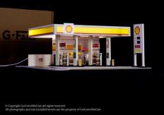 G-Fans 1/64 Shell Service Station with LED Lights image