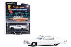 Greenlight 1/64 Cadillac Sedan deVille 1972 image