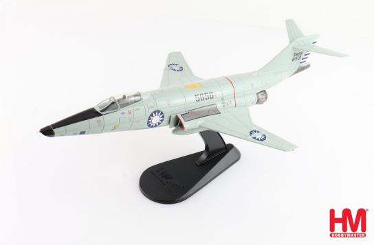 Hobby Master 1/72 McDonnell RF-101A Voodoo Lt. Col. Chang Yu-pao 1965 image