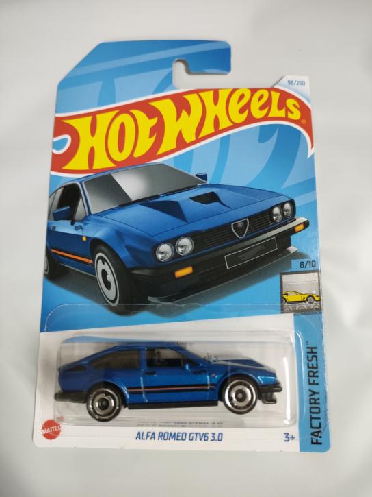 Hot Wheels Alfa Romeo GTV6 3.0 Blue image